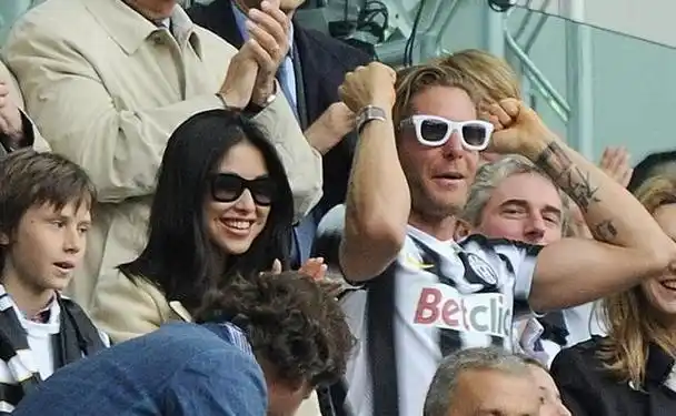 朱珠连续10年入选世界百美37岁结婚生子她在追求什么