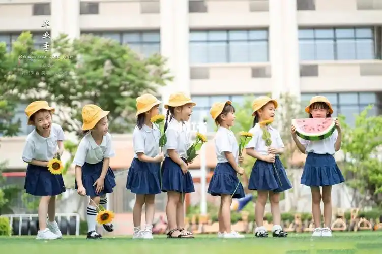 童年是最美的童话#幼儿园毕业照  #幼儿园毕业微电影 #创意毕业照