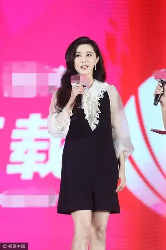 2017年8月10日讯,北京,范冰冰出席某品牌发布会,她身穿黑白蕾丝短裙