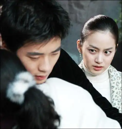 凭《天国的阶梯》走红,是让人痛恨的女二,今嫁韩国最伟大的巨星