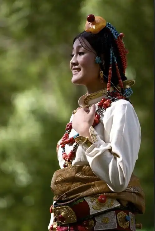 天下最美的女中音降央卓玛34首歌曲