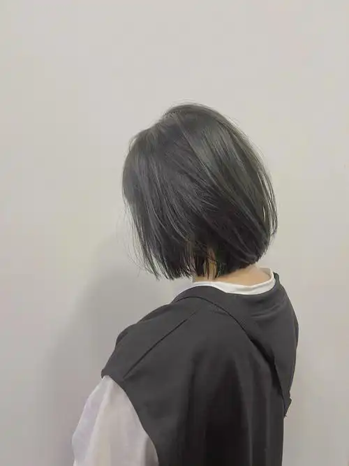 黑茶发色#发色分享  #这个长度短发发型受欢迎程度