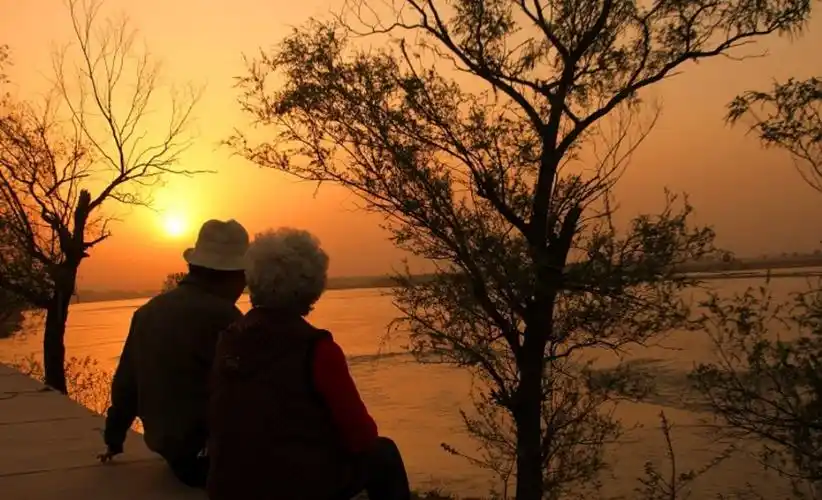 最美不过夕阳红——青海纵横文化致贺循化县第五个老人节