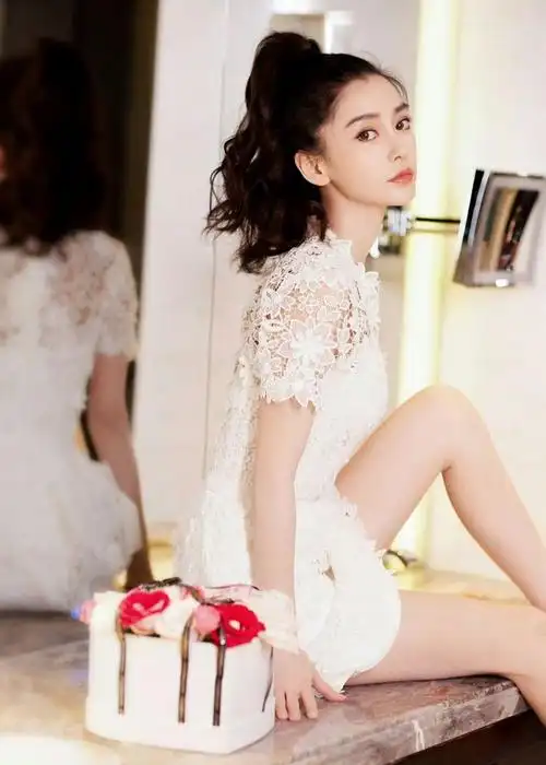 红毯女王杨颖早期写真曝光嫩出水来了都