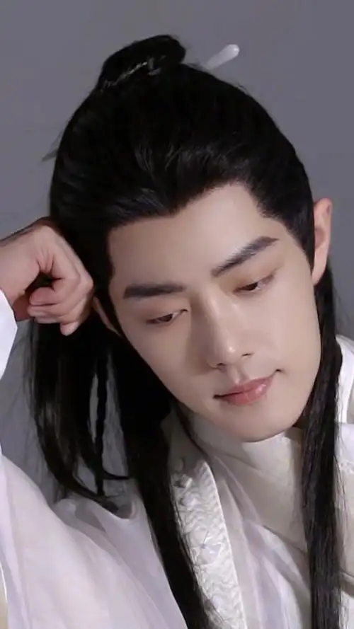 快看,是真神仙下凡了呀!肖战玉骨遥时影妆造真的绝美!