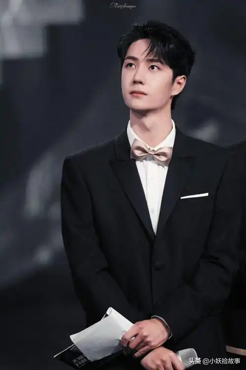 王一博散落的华服