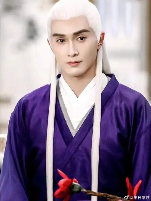 有感受到那种神仙下凡的感觉高伟光|东华帝君|半日拿铁超话#睡不着就