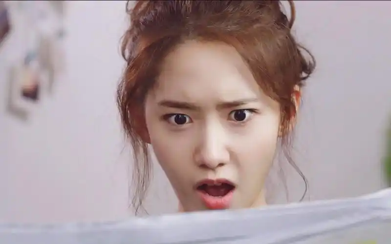 老板把员工壁纸全换成抖音女神 林允儿!