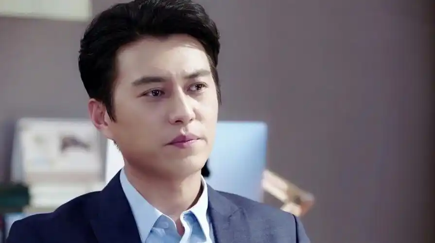 突围靳东这次的角色终于不是那么地端着了