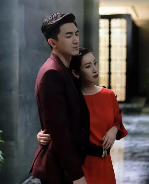 和小十岁的男演员组cp,观众却说还想看|秦海璐|林更新|陈伟霆_网易