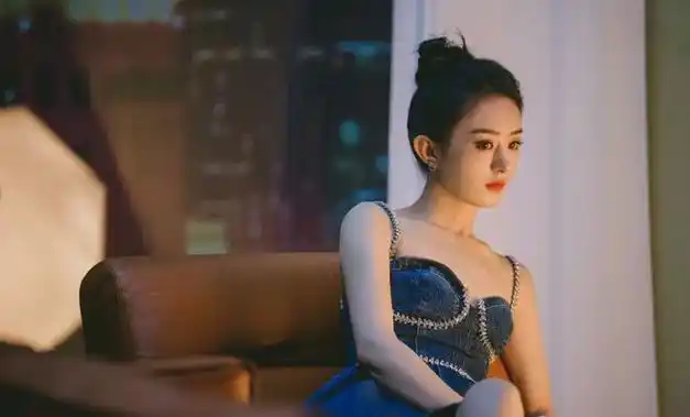 最后,你对赵丽颖的身材喜欢吗?扫描二维码,加入跑步圈子