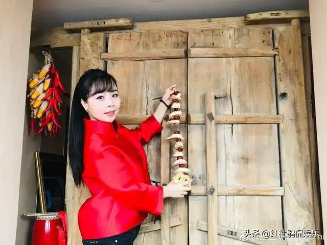 王二妮怀孕大肚子的照片——王二妮演的电影叫啥名字-天晟网