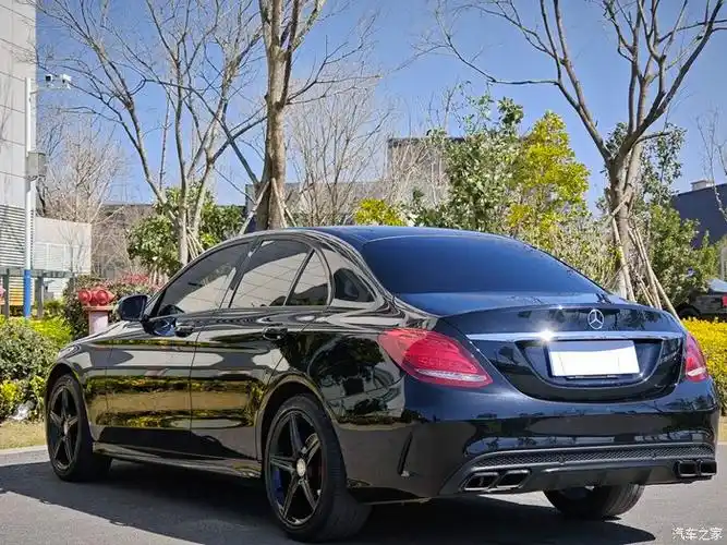 进口2015奔驰c30020t高功率发动机改装全身名牌