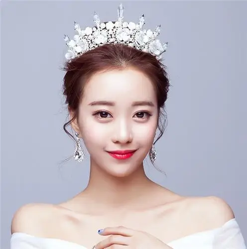 小个子的女生怎么选择婚纱