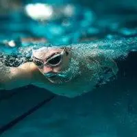 水中游泳头像_微信头像图片大全