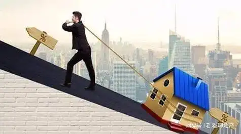 但现在回过头来再想:在房地产市场持续下行之下,房企老板全力以赴自救