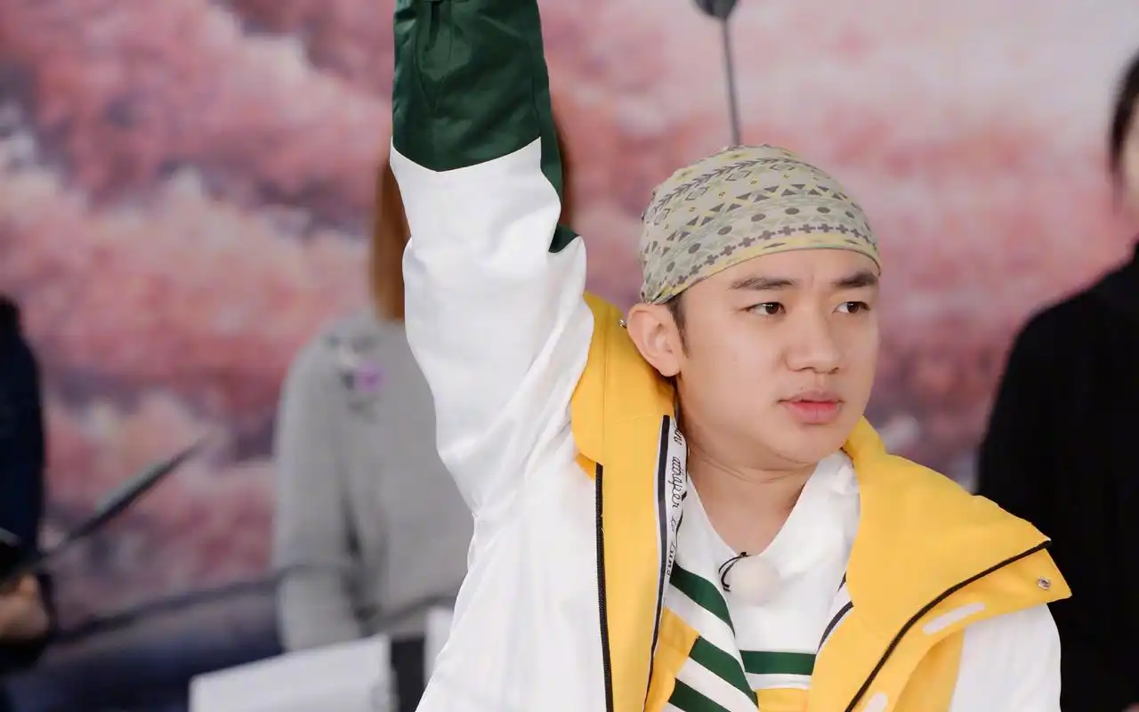 《奔跑吧》最新兄弟团成员高清桌面壁纸高清大图预览1920x1200_大陆影