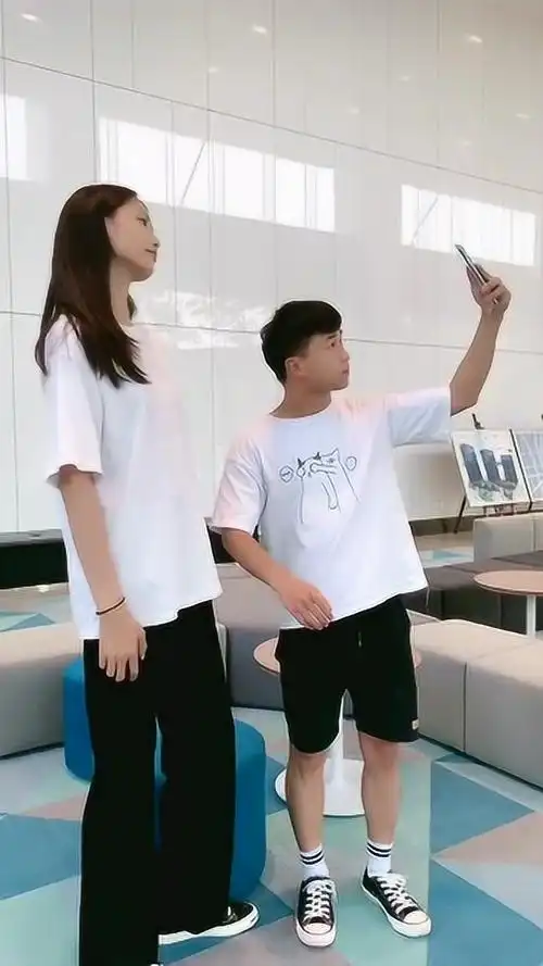 女生180男生150在一块是什么体验