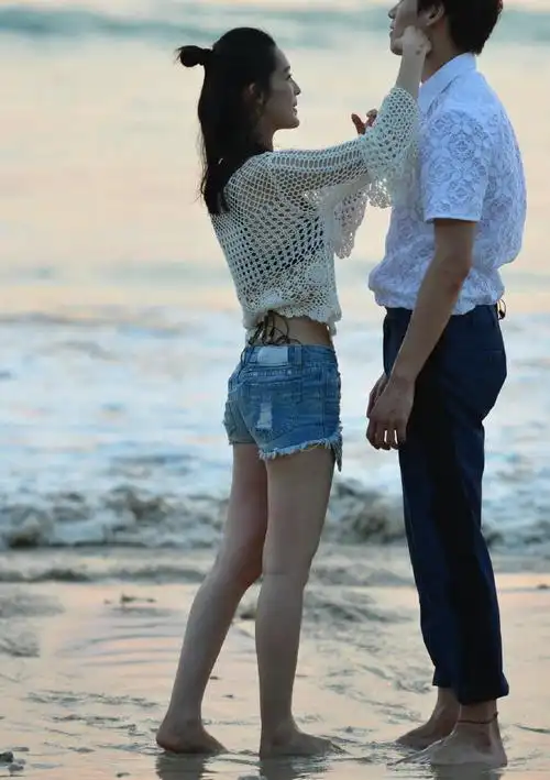 庆余年 春闱放榜#"林婉儿"李沁早期沙滩生图,极限细节拉满