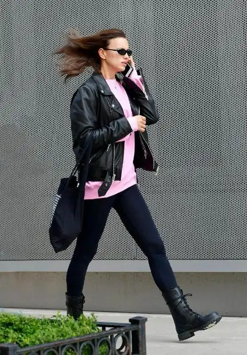 伊莉莎是个"货真价实"的美人,有着令人羡慕的绝妙身材,即使是简单的