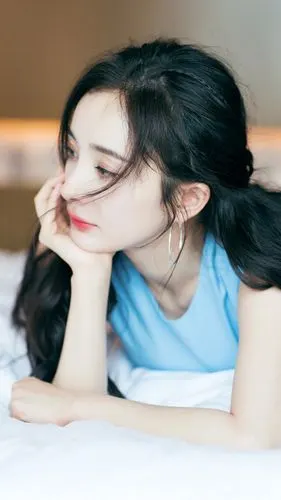 杨幂优雅性感写真手机壁纸