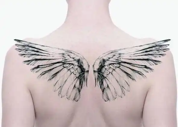 男生后背翅膀纹身图案大全7