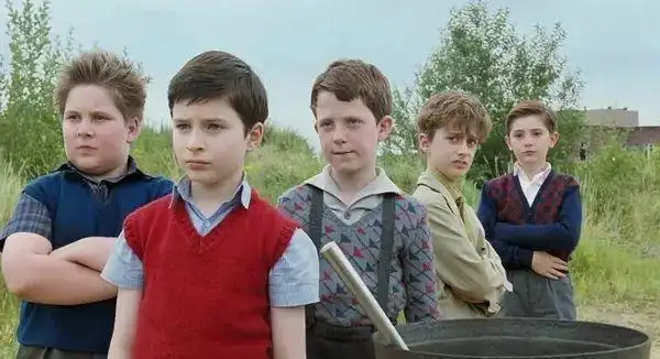 《巴黎淘气帮》影评