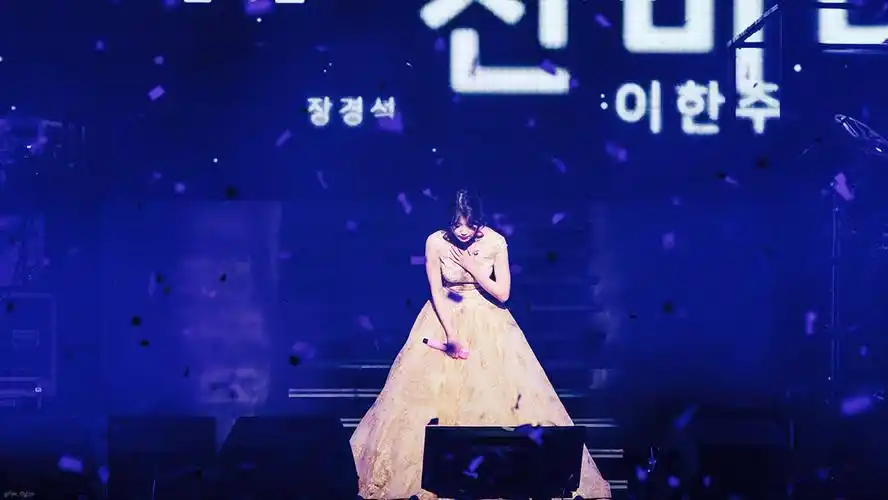 iu 李知恩 李智恩 cr:pink_myeun - 堆糖,美图壁纸兴趣社区