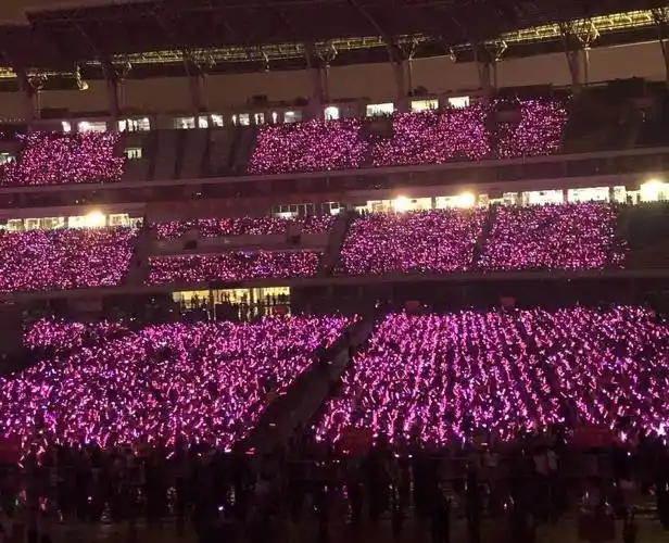 我死也不会穿粉色的真好看啊