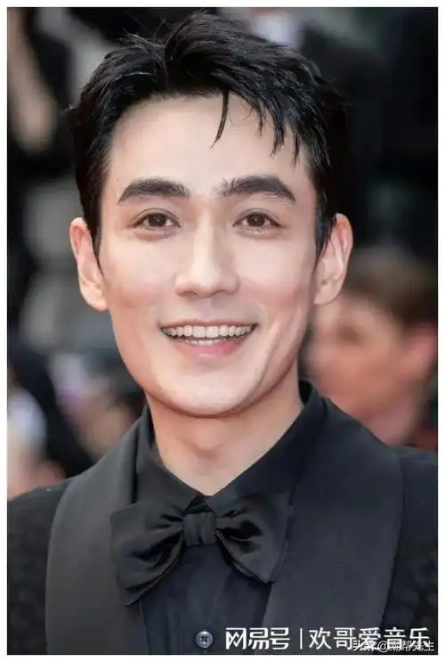 戛纳媒体在红毯引起轰动的男性剪影这一次真被朱一龙圈粉了