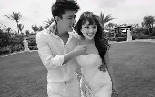 拍"夜宿门"的卓伟徒弟再爆料:李小璐和皮几万没断?工作室回应