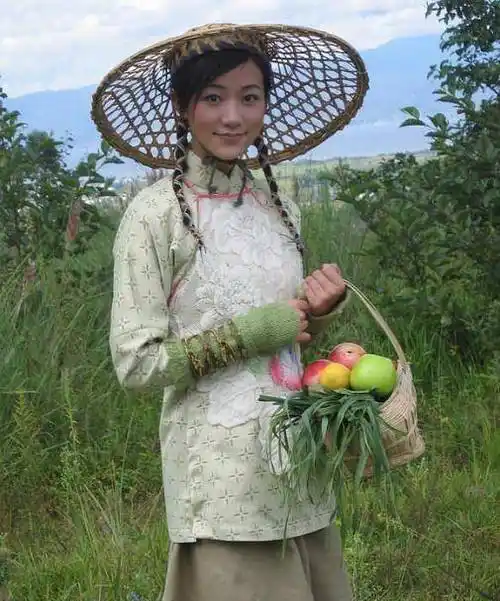 在《春光灿烂猪八戒》中的二公主,《西游记》中的孔雀公主.