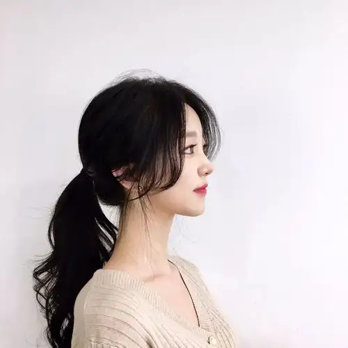 "爆款八字刘海"_少妇