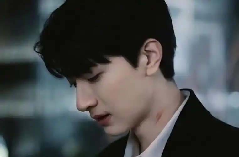 凭颜值吸粉无数,与胡歌同公司,25岁的林一终于要火了!_腾讯新闻