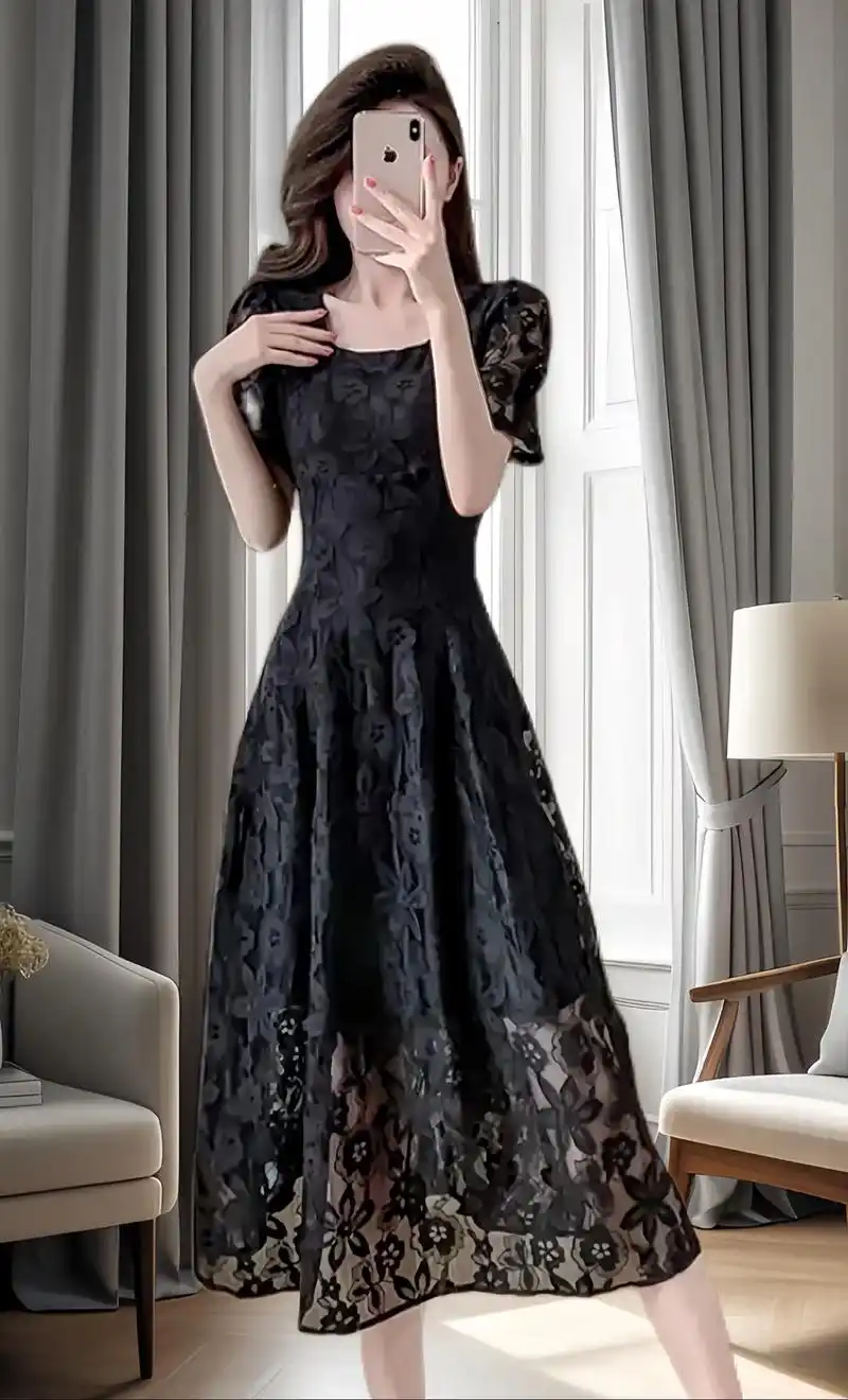 时尚蕾丝连衣裙