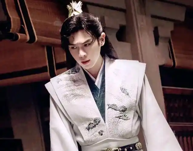 张若昀携手杨紫开启古装传奇,林允周奇助阵,新剧人气飙升