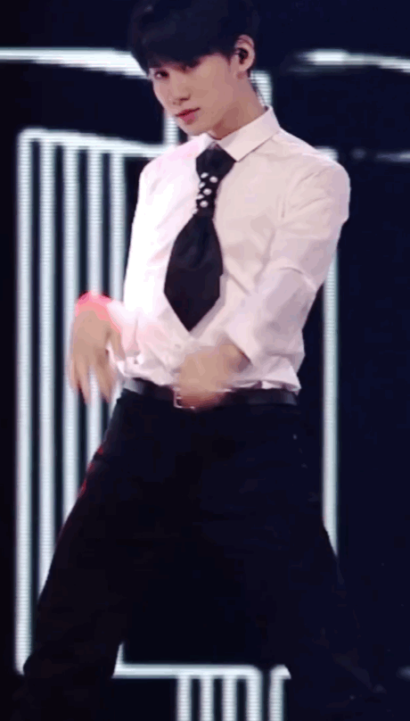 张真源一些很绝的动图(多图,流量慎)