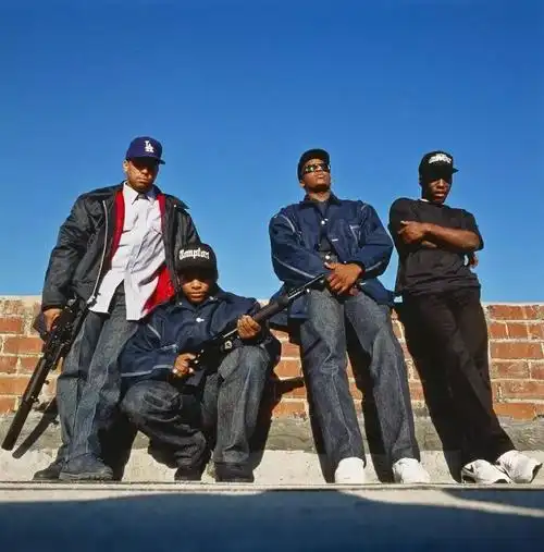 rap(匪帮说唱)的典型代表,是west coaat hip-hop(西岸嘻哈)中的一颗