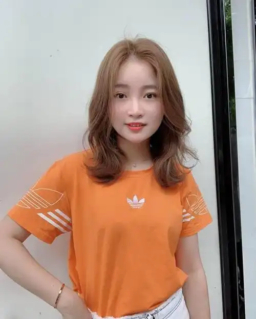 新时尚发型37款,立体短发,造型烫,大波浪,让你美到移不看眼