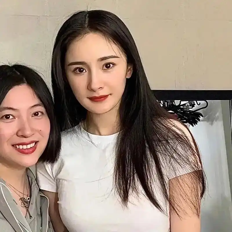 杨幂 我"真"的不羡慕#合照 - 抖音