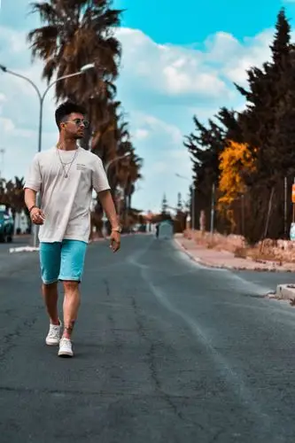 样式-人,时尚,样式,步行,男人,男性,穿着,穿着打扮,街,街道,走路,路