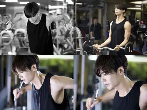 《上流社会》朴炯植