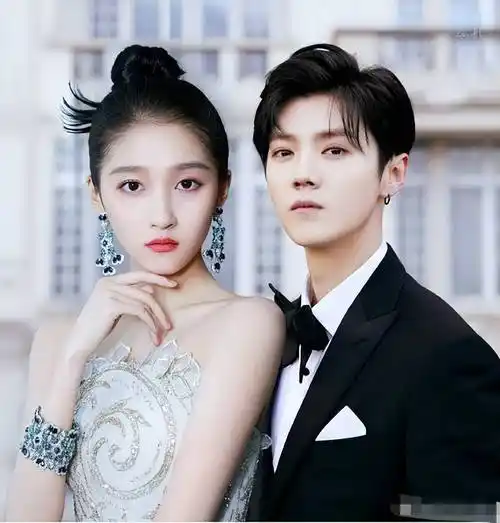 鹿晗关晓彤领证又是虚晃一枪,网友却恨不得把民政局搬到他们面前_爱情