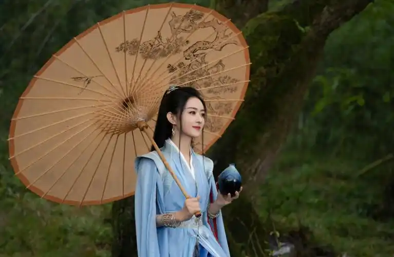 赵丽颖古装仙气飘飘,《与凤行》中的古装,哪套惊艳了你?_腾讯新闻