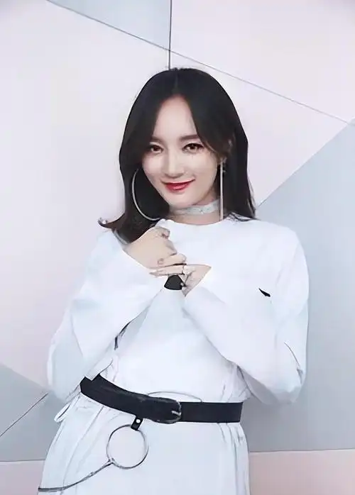 靠浪姐翻红的女星如今差距早已拉开是真红假红一目了然