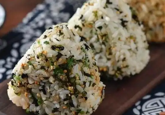 芝麻饭团怎么做