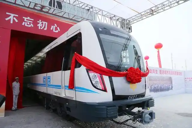 郑州地铁4号线列车