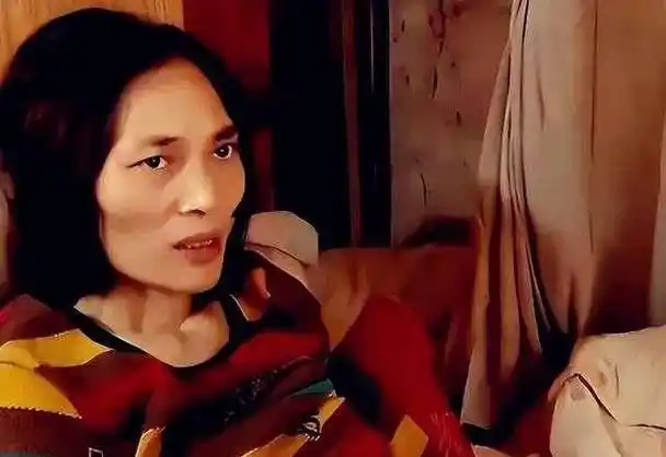 案例:妻子怀孕8月患癌,医生问保大还是保小,丈夫:一个也不要