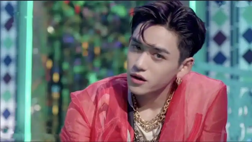 祝黄旭熙中秋快乐,希望你越来越好好,不辜负lumi对你的期望