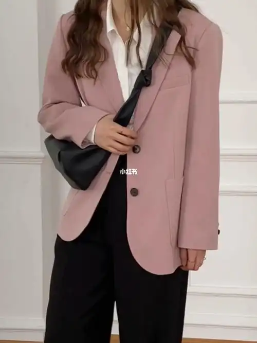 春季穿搭韩系粉西装的搭配推荐
